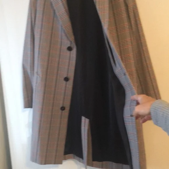 Sold elsewhere *** NWT 6397 Plaid oversized coat. - Picture 5 of 10